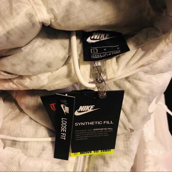 NWT Nike Sportswear Women's Puffer Jacket, L - Picture 7 of 9